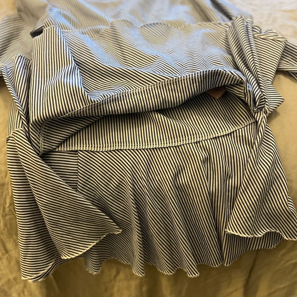 3/$19 Philosophy Blue pinstripe ruffle tunic blouse top - Picture 11 of 16